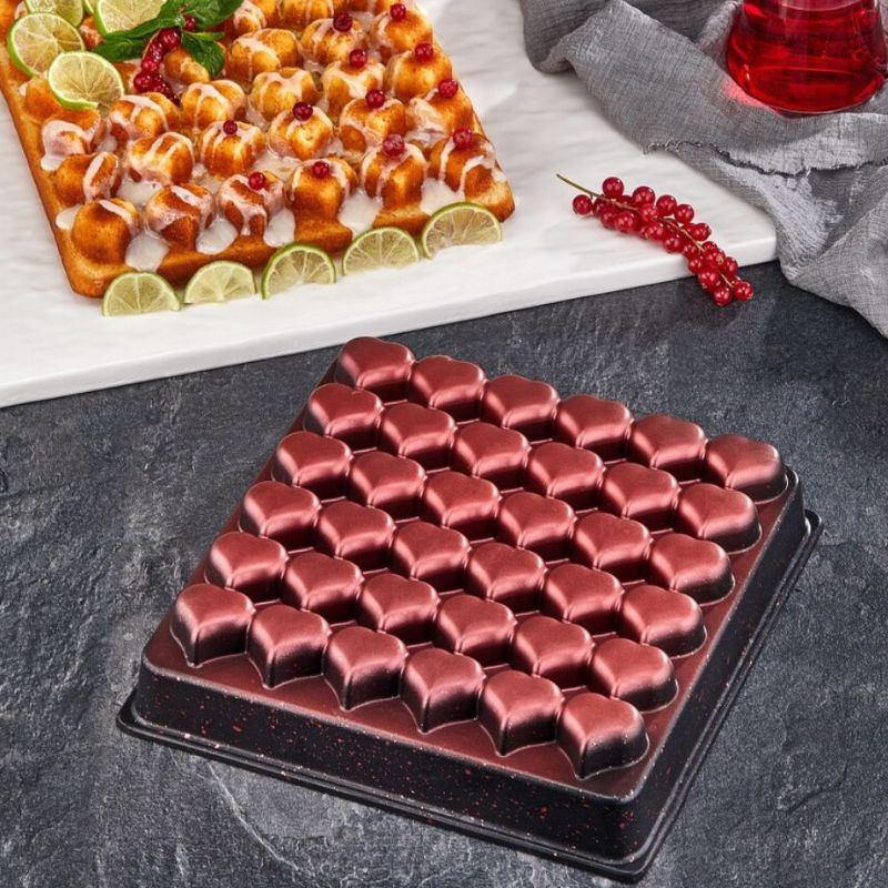 BURCU MOULE A GATEAU EN FONTE 28x28 CM